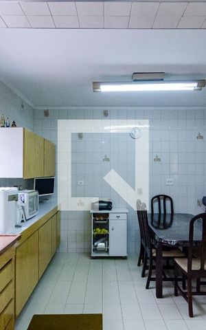 Casa à venda com 400m², 6 quartos e 3 vagas Casa à venda com 400m², 6 quartos e 3 vagasCozinha Casa 1