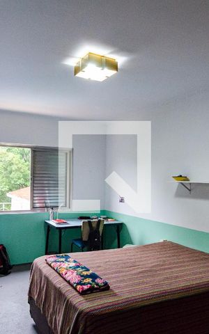 Casa à venda com 400m², 6 quartos e 3 vagas Casa à venda com 400m², 6 quartos e 3 vagasSuíte 1 Casa 2