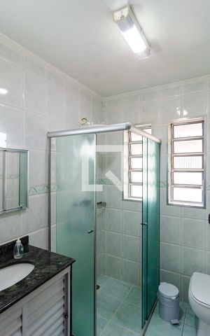 Casa à venda com 400m², 6 quartos e 3 vagas Casa à venda com 400m², 6 quartos e 3 vagasBanheiro Social Casa 1