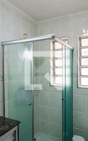 Casa à venda com 400m², 6 quartos e 3 vagas Casa à venda com 400m², 6 quartos e 3 vagasBanheiro Social Casa 1
