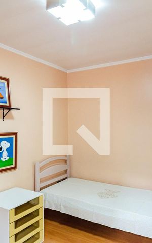 Casa à venda com 400m², 6 quartos e 3 vagas Casa à venda com 400m², 6 quartos e 3 vagasQuarto 3 Casa 1