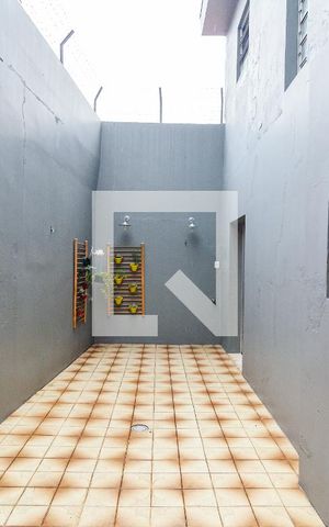 Casa à venda com 400m², 6 quartos e 3 vagas Casa à venda com 400m², 6 quartos e 3 vagasÁrea de Serviço Casa 2