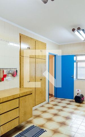 Casa à venda com 400m², 6 quartos e 3 vagas Casa à venda com 400m², 6 quartos e 3 vagasCozinha Casa 2