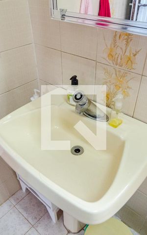 Casa à venda com 400m², 6 quartos e 3 vagas Casa à venda com 400m², 6 quartos e 3 vagasBanheiro da Suíte 2 Casa 2