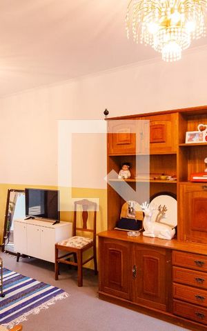 Casa à venda com 400m², 6 quartos e 3 vagas Casa à venda com 400m², 6 quartos e 3 vagasSala Casa 2