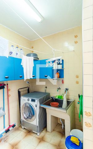 Casa à venda com 400m², 6 quartos e 3 vagas Casa à venda com 400m², 6 quartos e 3 vagasLavanderia Casa 2