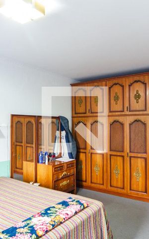 Casa à venda com 400m², 6 quartos e 3 vagas Casa à venda com 400m², 6 quartos e 3 vagasSuíte 1 Casa 2