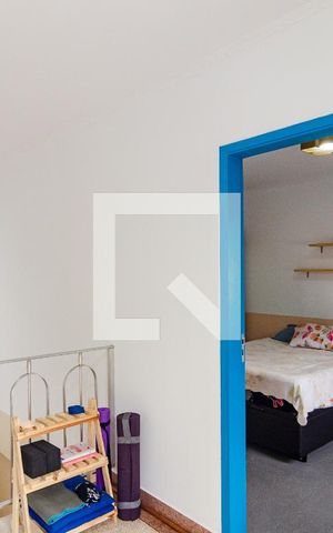 Casa à venda com 400m², 6 quartos e 3 vagas Casa à venda com 400m², 6 quartos e 3 vagasEscadas Casa 2