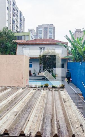Casa à venda com 400m², 6 quartos e 3 vagas Casa à venda com 400m², 6 quartos e 3 vagasVista do Quarto 3 Casa 1