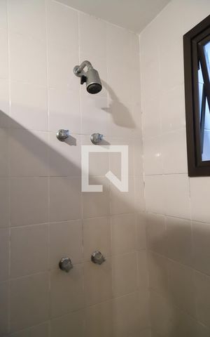 Apartamento à venda com 110m², 3 quartos e 1 vaga Apartamento à venda com 110m², 3 quartos e 1 vagaBanheiro social