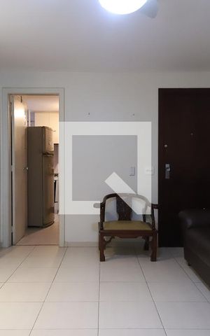 Apartamento à venda com 110m², 3 quartos e 1 vaga Apartamento à venda com 110m², 3 quartos e 1 vagaSala