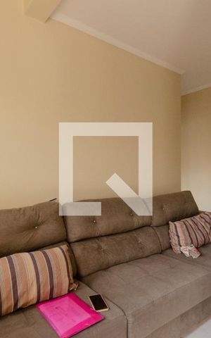 Casa à venda com 70m², 2 quartos e sem vaga Casa à venda com 70m², 2 quartos e sem vagaSala