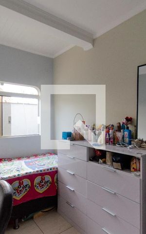 Casa à venda com 70m², 2 quartos e sem vaga Casa à venda com 70m², 2 quartos e sem vagaQuarto 1