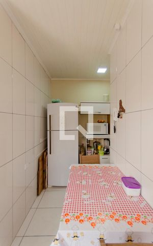 Casa à venda com 70m², 2 quartos e sem vaga Casa à venda com 70m², 2 quartos e sem vagaCozinha