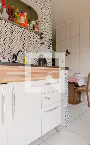 Casa à venda com 70m², 2 quartos e sem vaga Casa à venda com 70m², 2 quartos e sem vagaCozinha