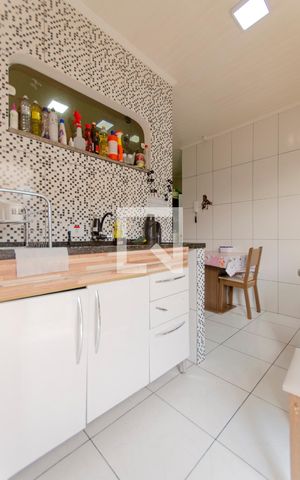 Casa à venda com 70m², 2 quartos e sem vaga Casa à venda com 70m², 2 quartos e sem vagaCozinha