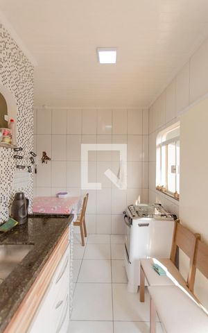 Casa à venda com 70m², 2 quartos e sem vaga Casa à venda com 70m², 2 quartos e sem vagaCozinha
