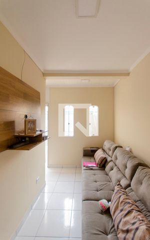 Casa à venda com 70m², 2 quartos e sem vaga Casa à venda com 70m², 2 quartos e sem vagaSala