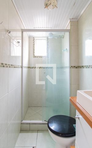 Apartamento à venda com 38m², 1 quarto e 2 vagas Apartamento à venda com 38m², 1 quarto e 2 vagasBanheiro
