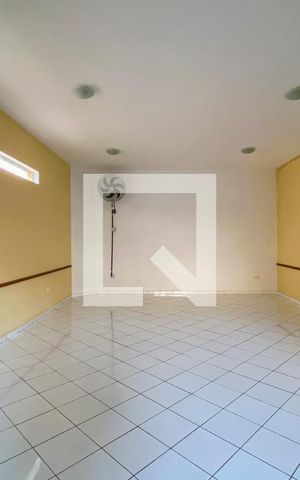 Casa de condomínio à venda com 119m², 2 quartos e 2 vagas Casa de condomínio à venda com 119m², 2 quartos e 2 vagasÁrea comum - Salão de festas