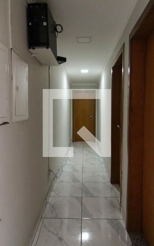 Casa à venda com 300m², 10 quartos e 4 vagas Casa à venda com 300m², 10 quartos e 4 vagasCorredor 2