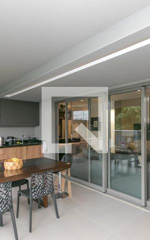 Apartamento para alugar com 158m², 3 quartos e 3 vagas Apartamento para alugar com 158m², 3 quartos e 3 vagasVaranda
