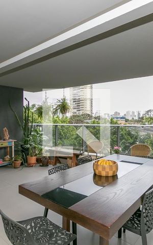 Apartamento para alugar com 158m², 3 quartos e 3 vagas Apartamento para alugar com 158m², 3 quartos e 3 vagasVaranda