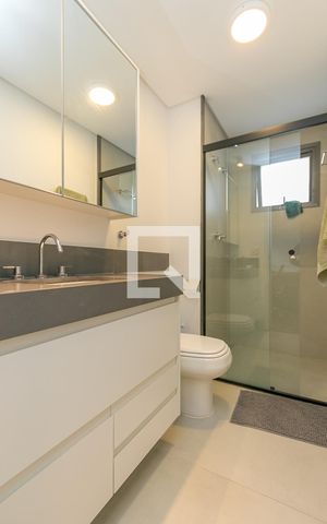 Apartamento para alugar com 158m², 3 quartos e 3 vagas Apartamento para alugar com 158m², 3 quartos e 3 vagasBanheiro da Suíte 2
