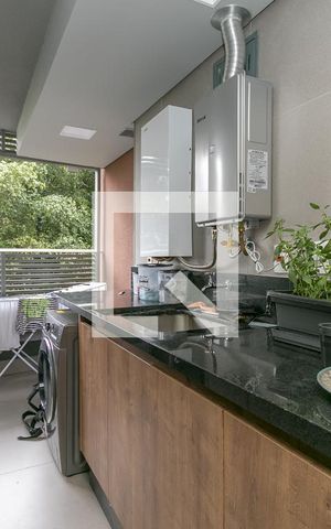 Apartamento para alugar com 158m², 3 quartos e 3 vagas Apartamento para alugar com 158m², 3 quartos e 3 vagasLavanderia