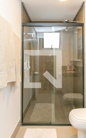 Apartamento para alugar com 158m², 3 quartos e 3 vagas Apartamento para alugar com 158m², 3 quartos e 3 vagasBanheiro da Suíte 1