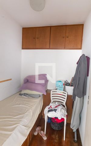 Apartamento à venda com 200m², 4 quartos e 2 vagas Apartamento à venda com 200m², 4 quartos e 2 vagasÁrea de Serviço