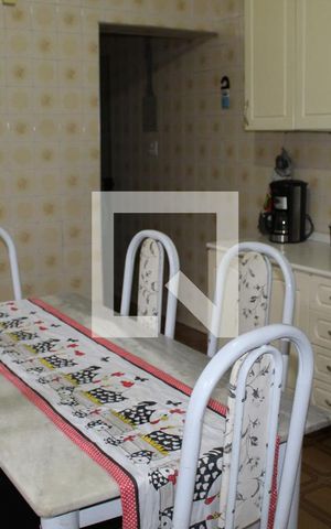 Casa à venda com 338m², 7 quartos e 2 vagasCasa 2 - cozinha 