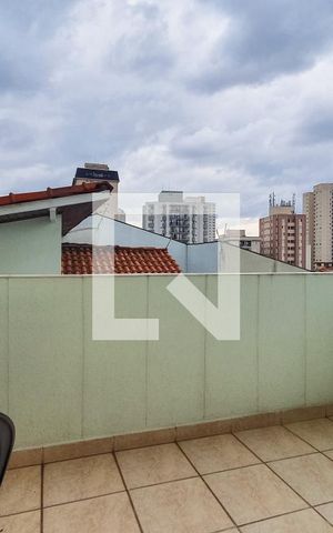 Casa à venda com 250m², 4 quartos e 2 vagas Casa à venda com 250m², 4 quartos e 2 vagasVaranda