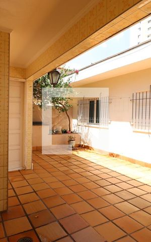 Casa à venda com 184m², 3 quartos e 3 vagasQuintal