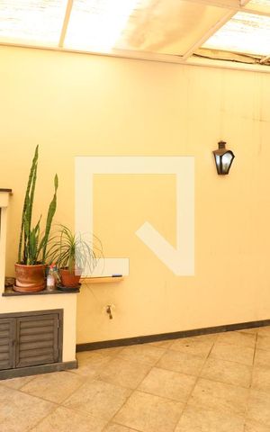 Casa à venda com 184m², 3 quartos e 3 vagasGaragem