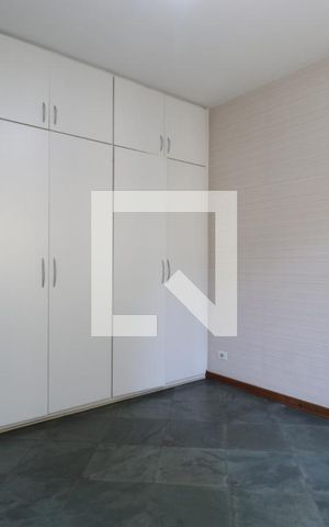 Casa à venda com 184m², 3 quartos e 3 vagasQuarto Suíte