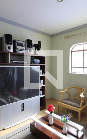 Casa à venda com 1000m², 3 quartos e 6 vagasQuarto