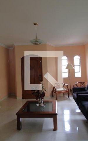 Casa à venda com 1000m², 3 quartos e 6 vagasSala 3