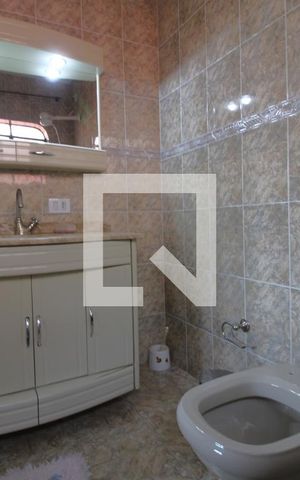 Casa à venda com 1000m², 3 quartos e 6 vagasBanheiro da suíte 1