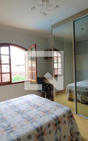 Casa à venda com 1000m², 3 quartos e 6 vagasSuíte 2