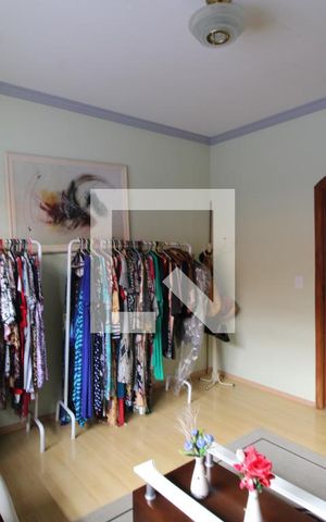 Casa à venda com 1000m², 3 quartos e 6 vagasQuarto