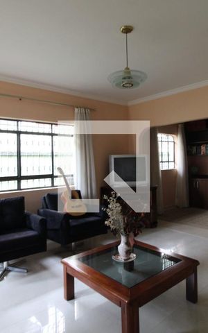 Casa à venda com 1000m², 3 quartos e 6 vagasSala 3