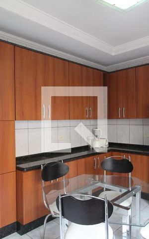 Casa à venda com 360m², 4 quartos e 1 vagaCozinha - Armários