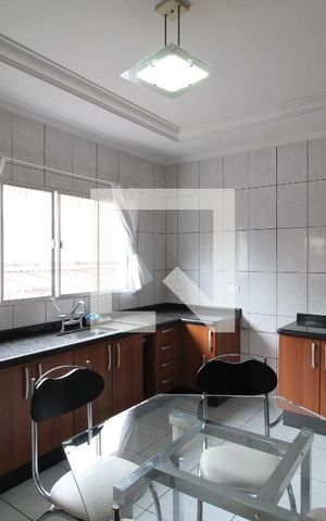 Casa à venda com 360m², 4 quartos e 1 vagaCozinha