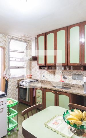 Apartamento à venda com 128m², 3 quartos e 2 vagasCozinha