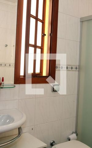 Casa à venda com 183m², 3 quartos e 2 vagasBanheiro