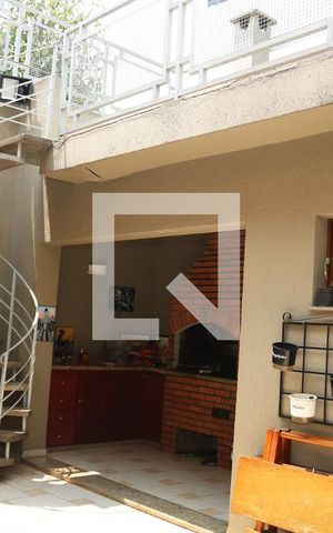 Casa à venda com 183m², 3 quartos e 2 vagasQuintal