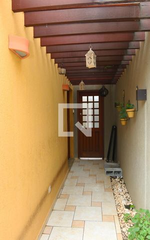 Casa à venda com 183m², 3 quartos e 2 vagasEntrada