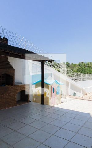 Casa de condomínio à venda com 380m², 3 quartos e 1 vaga Casa de condomínio à venda com 380m², 3 quartos e 1 vagaEspaço Gourmet e Piscina