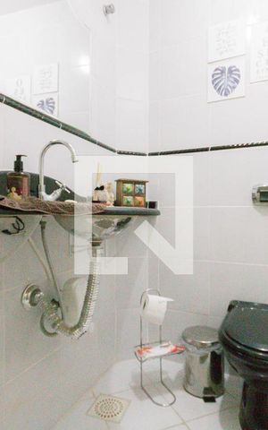Casa de condomínio à venda com 380m², 3 quartos e 1 vaga Casa de condomínio à venda com 380m², 3 quartos e 1 vagaLavabo da Sala